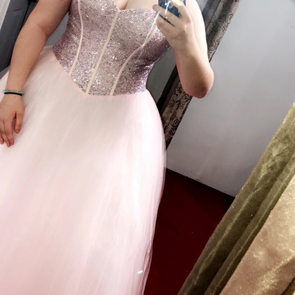 Grad Dress - Picture 2 of 2